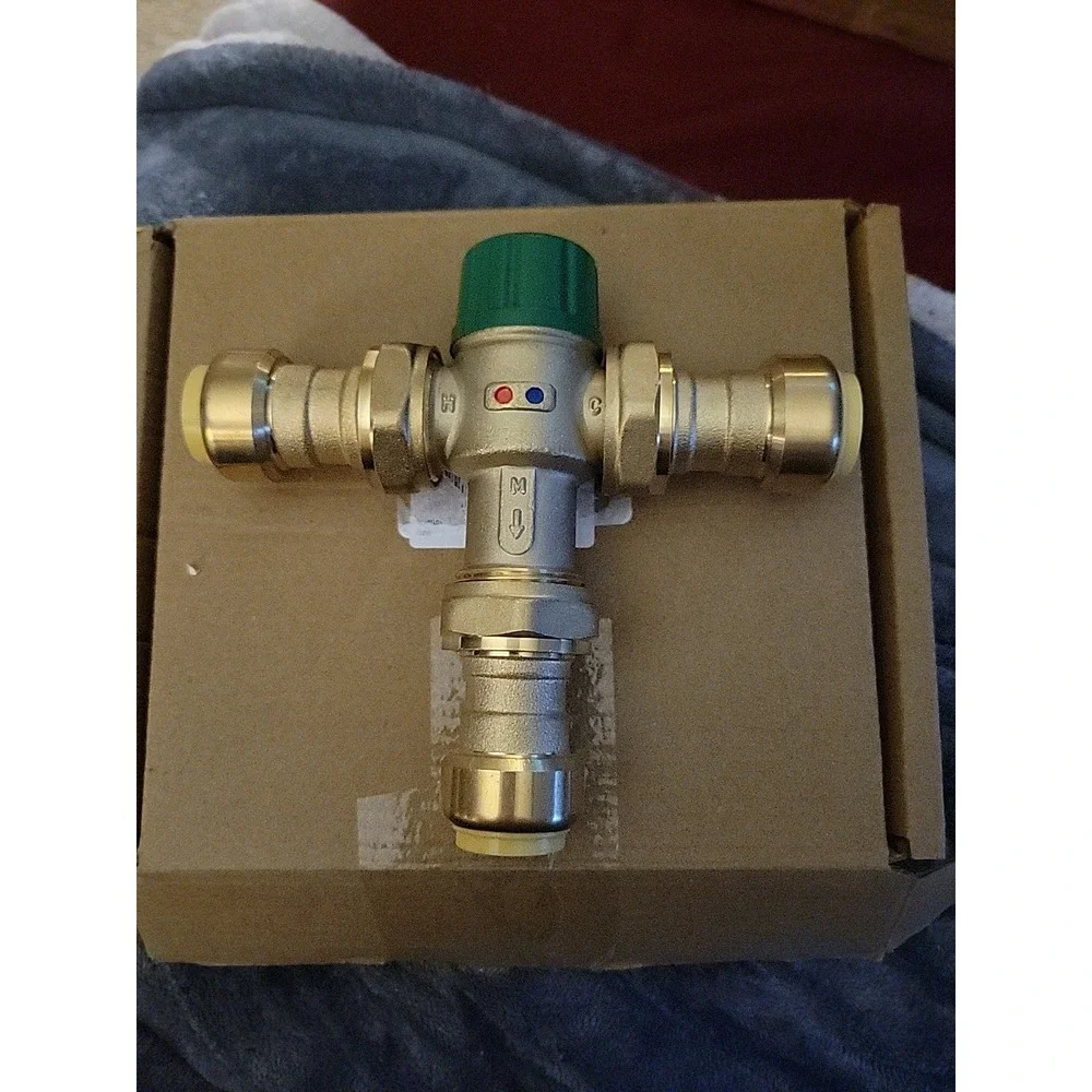 Watflow 3/4 Inch Brass Thermostatic Mixing Valve with Union Connections